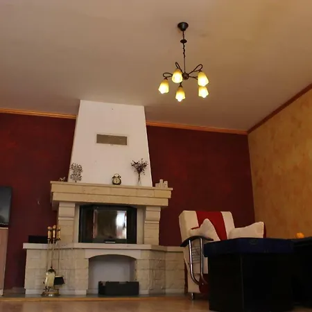 Cristalex Villaverde Bucharest Guest house *