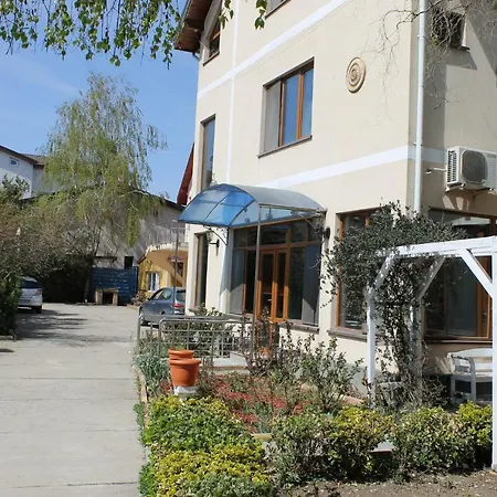 Cristalex Villaverde Bucharest Guest house