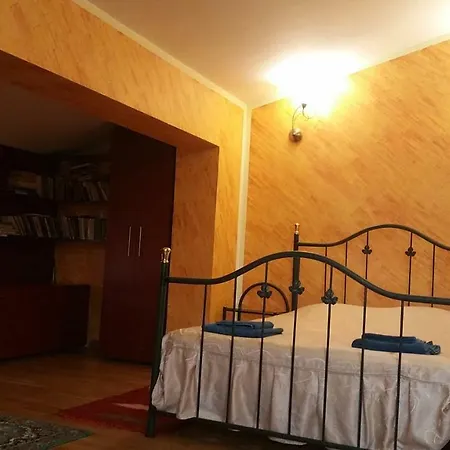 Cristalex Villaverde Bucharest Guest house *
